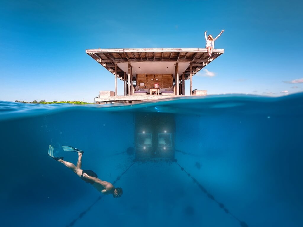 Floating Resorts