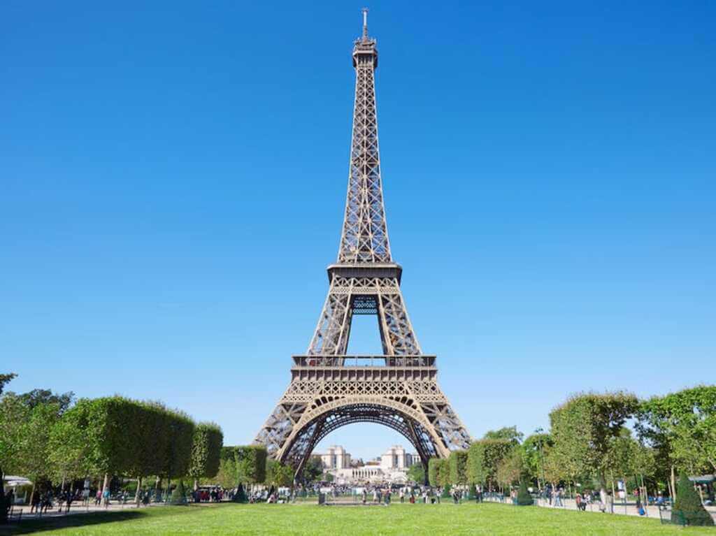 Eiffel Tower: Paris with Your Kids 