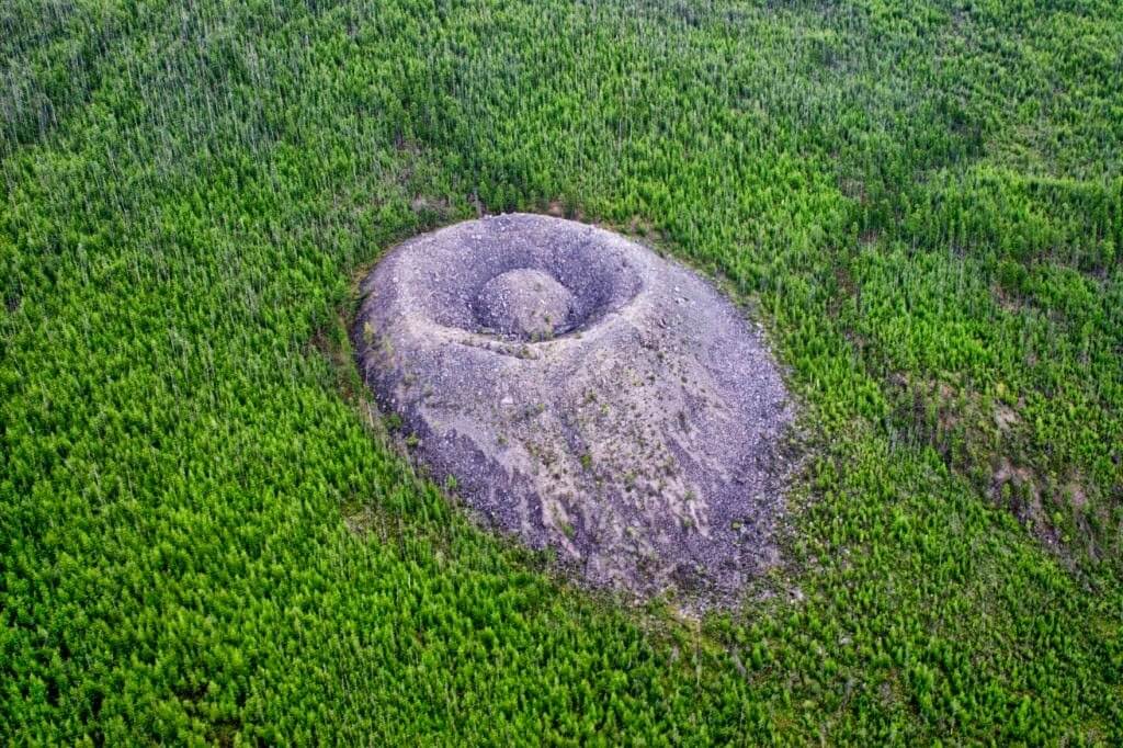 patomskiy crater