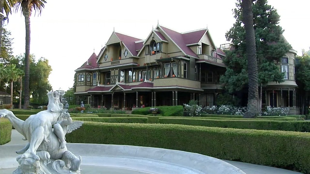 Winchester Mystery House 