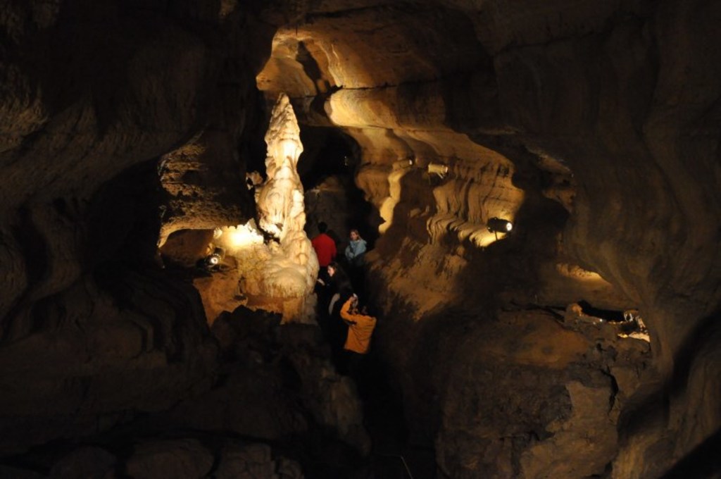Cave of the Mounds: wisconsin tourist attractions
